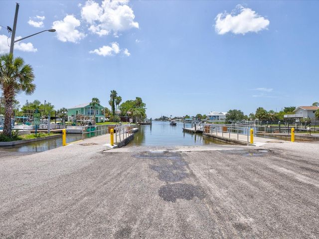 6419 W RICHARD DRIVE, Weeki Wachee, FL 34607