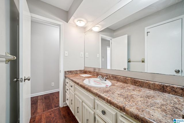 908 ROCKINGHAM ROAD, Birmingham, AL 35235