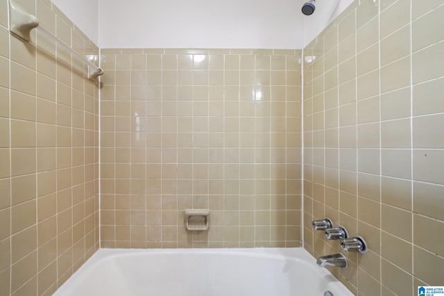 908 ROCKINGHAM ROAD, Birmingham, AL 35235