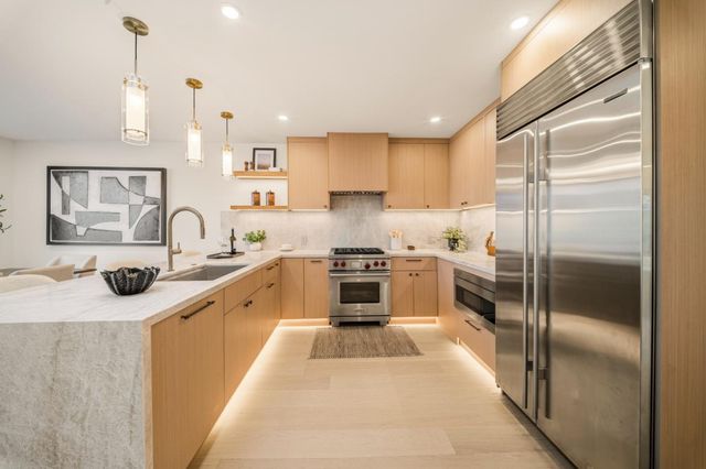 1887 30th Avenue, San Francisco, CA 94122