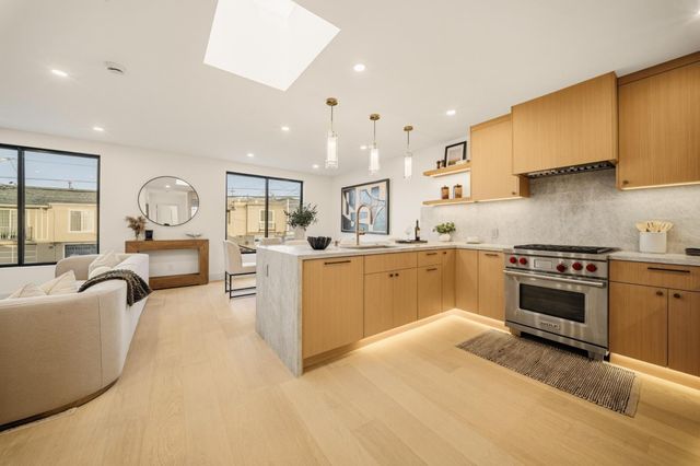1887 30th Avenue, San Francisco, CA 94122