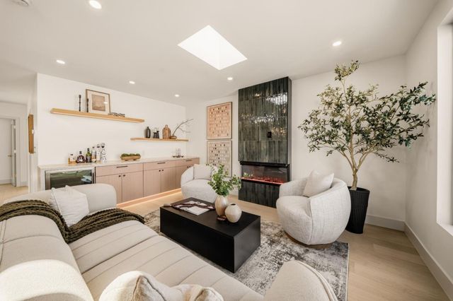 1887 30th Avenue, San Francisco, CA 94122