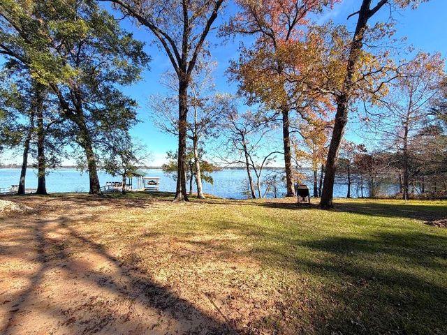 161 E Waltz Lane, Trinity, TX 75862