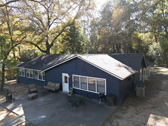 161 E Waltz Lane, Trinity, TX 75862