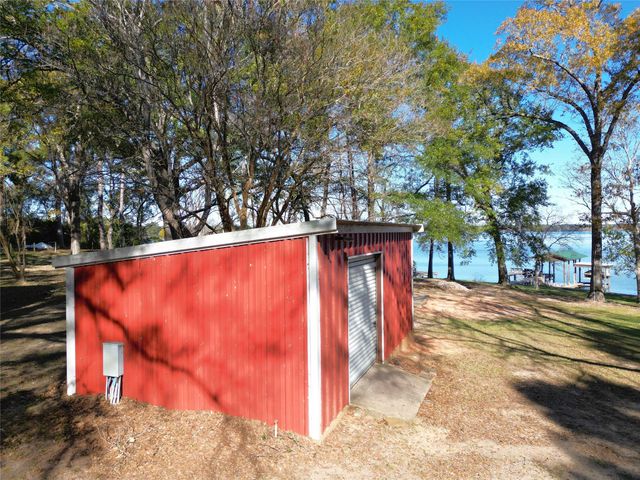 161 E Waltz Lane, Trinity, TX 75862