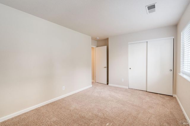 2322 Lakeview Dr, Santa Rosa, CA 95405