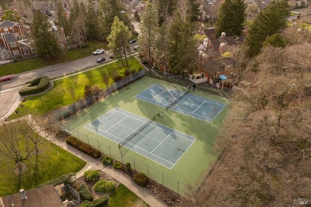 2322 Lakeview Dr, Santa Rosa, CA 95405