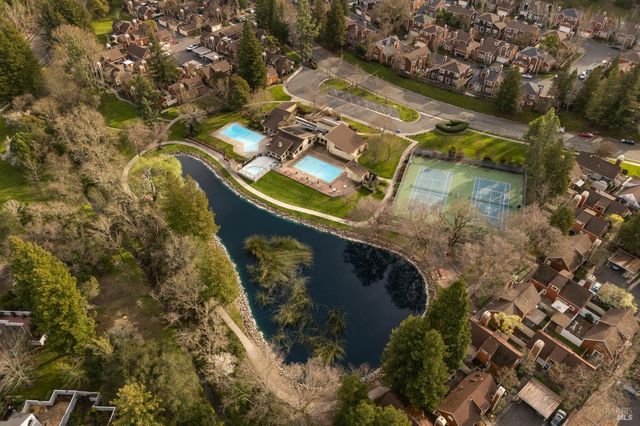 2322 Lakeview Dr, Santa Rosa, CA 95405