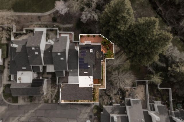 2322 Lakeview Dr, Santa Rosa, CA 95405