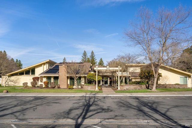 2322 Lakeview Dr, Santa Rosa, CA 95405