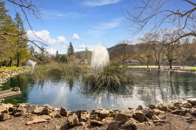 2322 Lakeview Dr, Santa Rosa, CA 95405