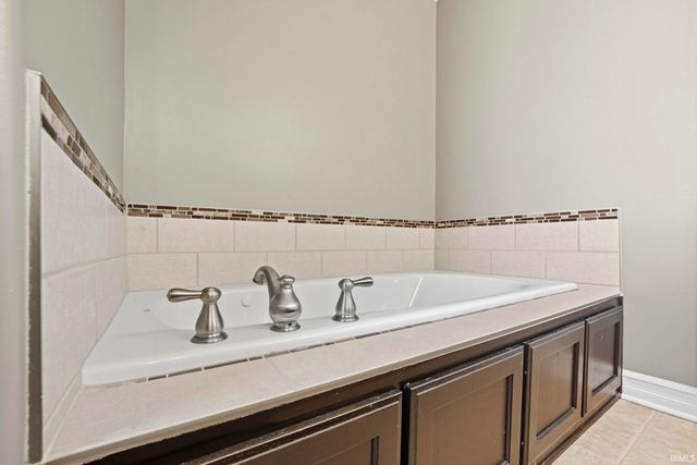 2210 Tuscon Trail, Fort Wayne, IN 46814