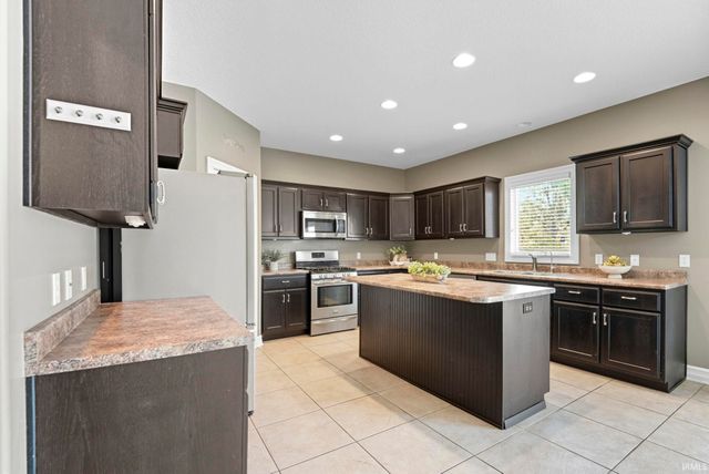 2210 Tuscon Trail, Fort Wayne, IN 46814