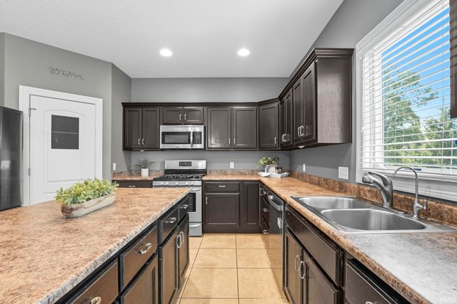 2210 Tuscon Trail, Fort Wayne, IN 46814