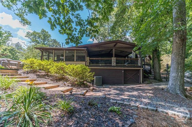 45 Lakepoint Drive, Dawsonville, GA 30534