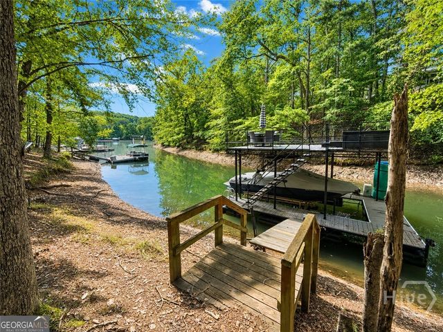 45 Lakepoint Drive, Dawsonville, GA 30534