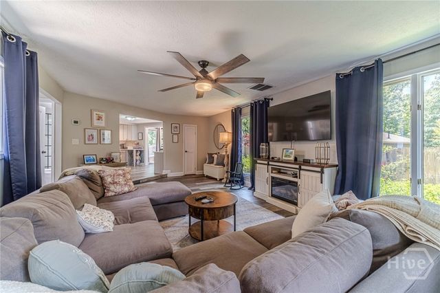45 Lakepoint Drive, Dawsonville, GA 30534
