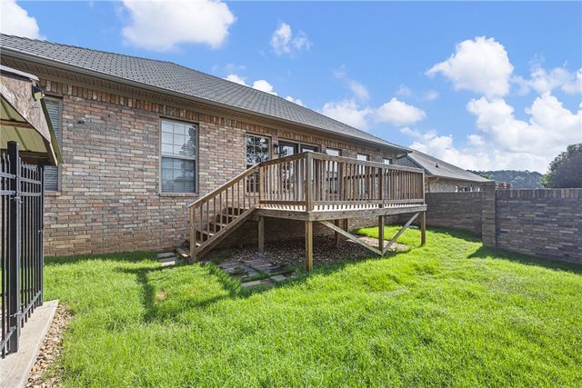 31 Village Court, Russellville, AR 72802