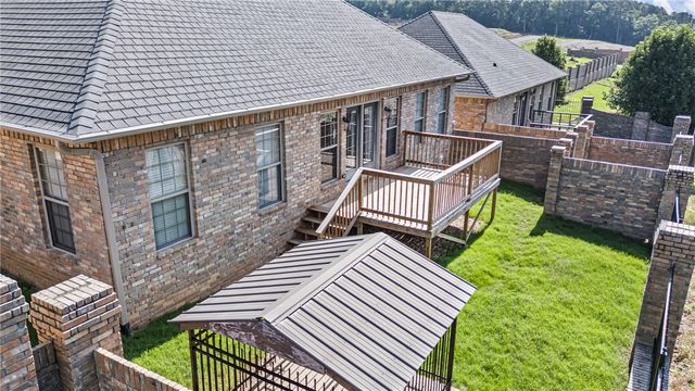 31 Village Court, Russellville, AR 72802