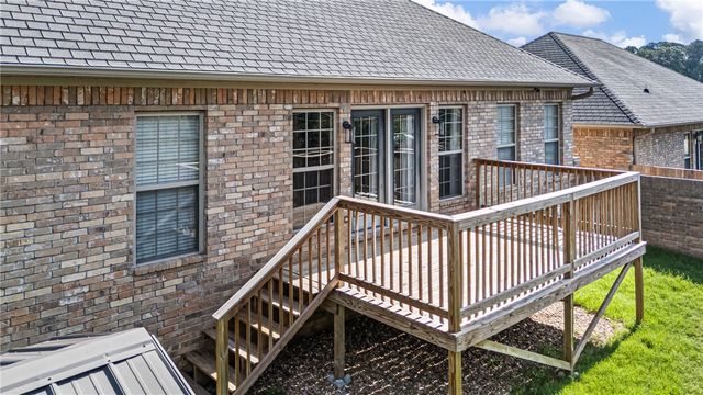 31 Village Court, Russellville, AR 72802