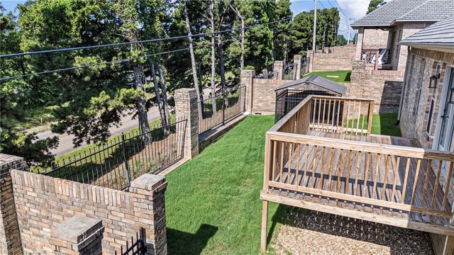 31 Village Court, Russellville, AR 72802