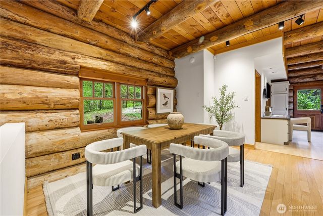 5931 290th Avenue SE, Issaquah, WA 98027