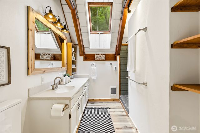 5931 290th Avenue SE, Issaquah, WA 98027