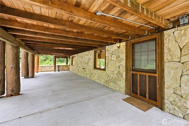 5931 290th Avenue SE, Issaquah, WA 98027