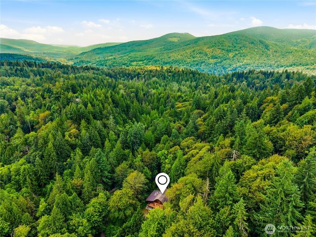 5931 290th Avenue SE, Issaquah, WA 98027