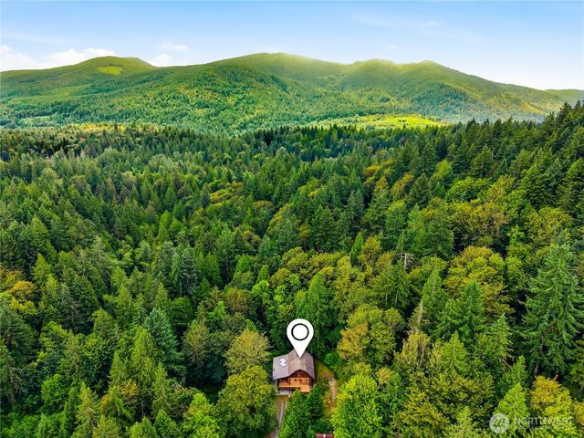 5931 290th Avenue SE, Issaquah, WA 98027