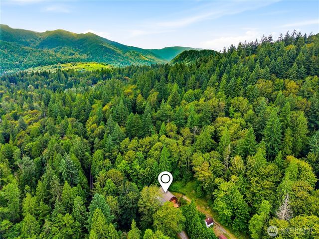 5931 290th Avenue SE, Issaquah, WA 98027