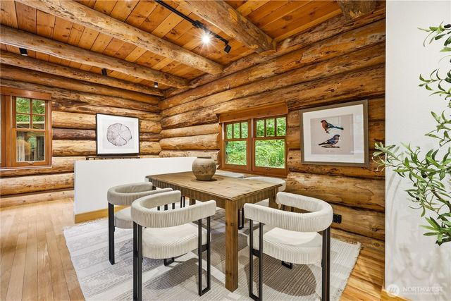 5931 290th Avenue SE, Issaquah, WA 98027