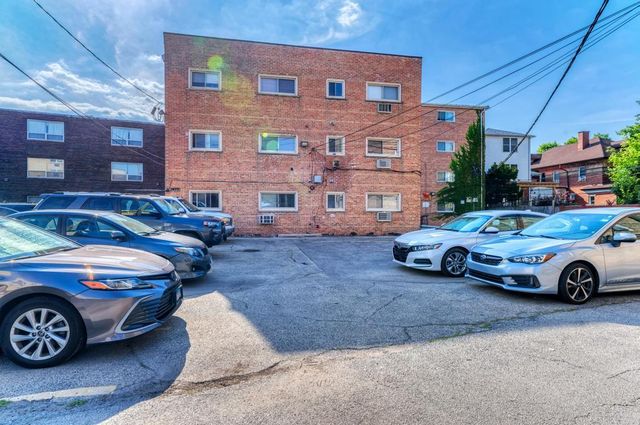 7453 N Sheridan Road 3B, Chicago, IL 60626