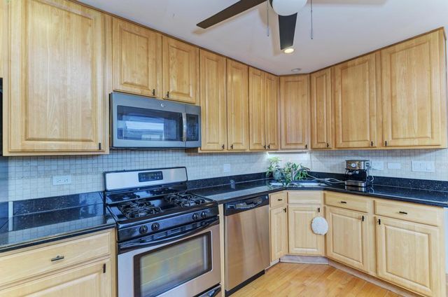 7453 N Sheridan Road 3B, Chicago, IL 60626