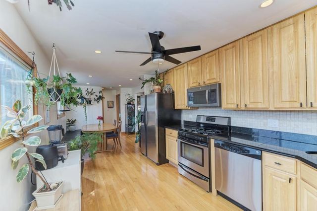 7453 N Sheridan Road 3B, Chicago, IL 60626