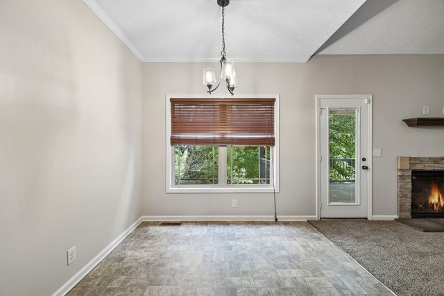 634 Hidden Valley Dr, Clarksville, TN 37040