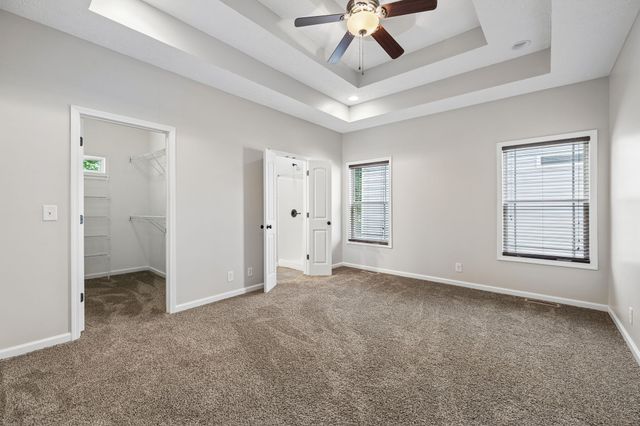 634 Hidden Valley Dr, Clarksville, TN 37040