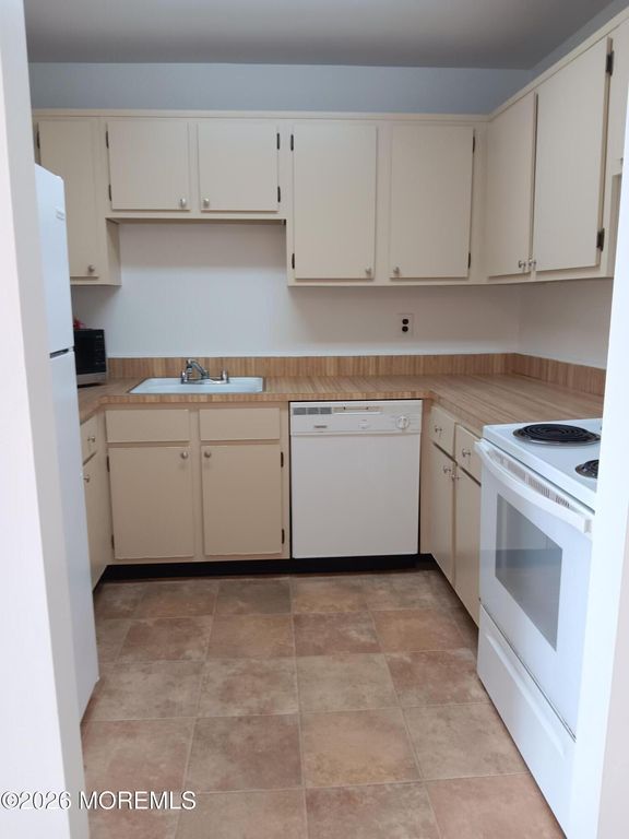 260 Ocean Avenue 6B, Sea Bright, NJ 07760