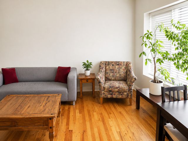 3040 N Milwaukee Avenue 2R, Chicago, IL 60618