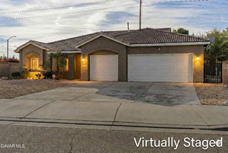 2104 W Avenue J7, Lancaster, CA 93536