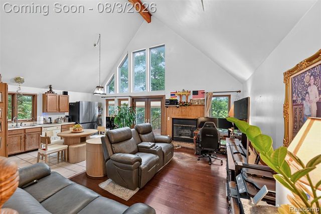 679 N Long Lake Boulevard, Lake Orion, MI 48362