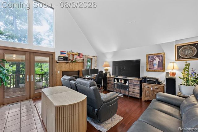 679 N Long Lake Boulevard, Lake Orion, MI 48362