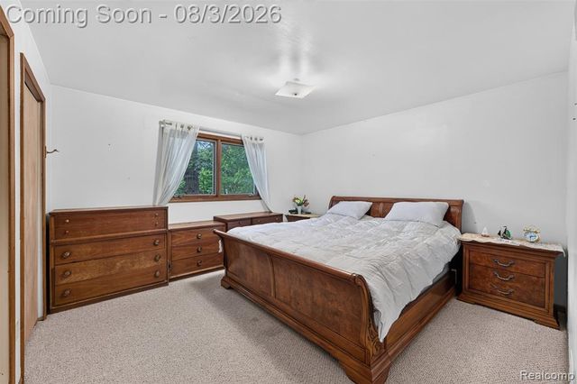 679 N Long Lake Boulevard, Lake Orion, MI 48362