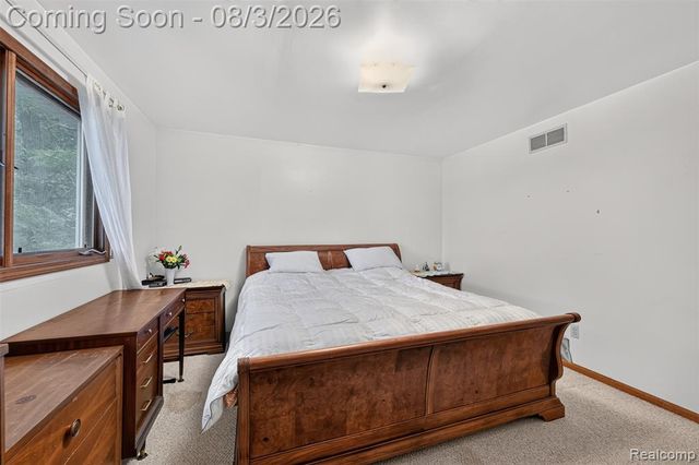 679 N Long Lake Boulevard, Lake Orion, MI 48362