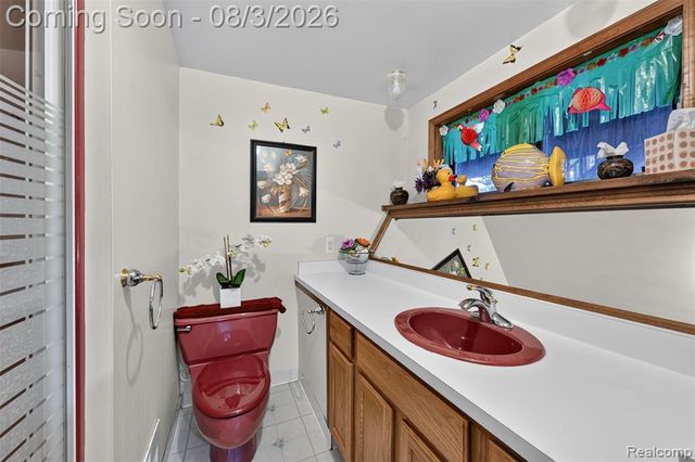 679 N Long Lake Boulevard, Lake Orion, MI 48362