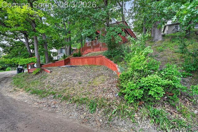 679 N Long Lake Boulevard, Lake Orion, MI 48362