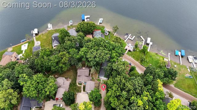 679 N Long Lake Boulevard, Lake Orion, MI 48362