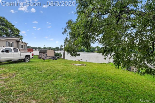 679 N Long Lake Boulevard, Lake Orion, MI 48362