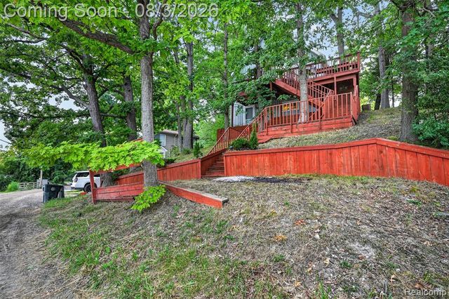 679 N Long Lake Boulevard, Lake Orion, MI 48362