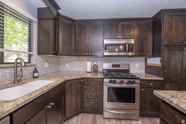 5037 S 2875 W, Roy, UT 84067